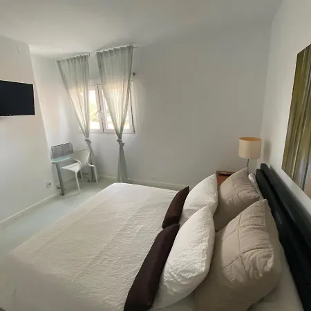 Cala Castell Suites Penzion