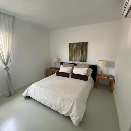 Cala Castell Suites Guest house
